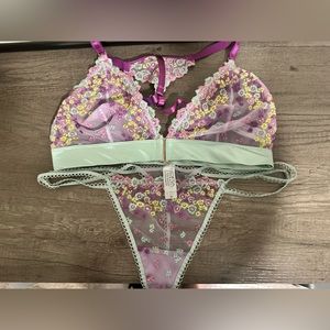 Sofia Vergara Intimates bra and g string set